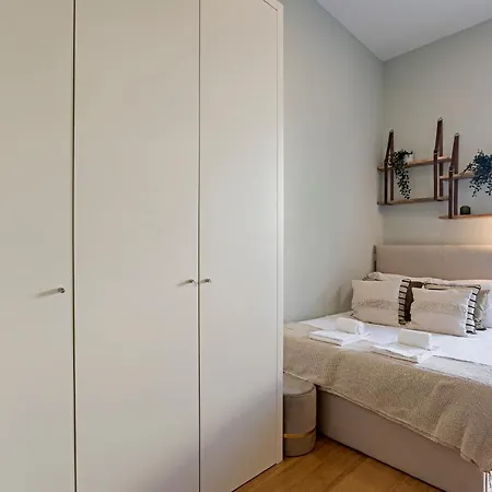 公寓 31 Janeiro 157 - Stylish 1br W/ Ac & Balcony By Lovelystay