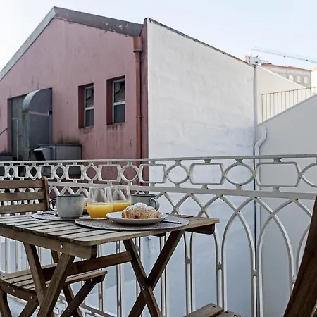 31 Janeiro 157 - Stylish 1br W/ Ac & Balcony By Lovelystay