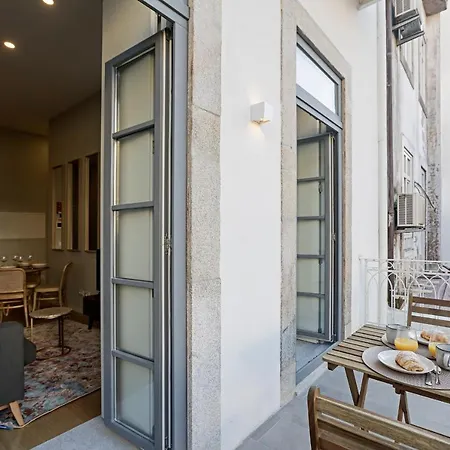 公寓 31 Janeiro 157 - Stylish 1br W/ Ac & Balcony By Lovelystay *