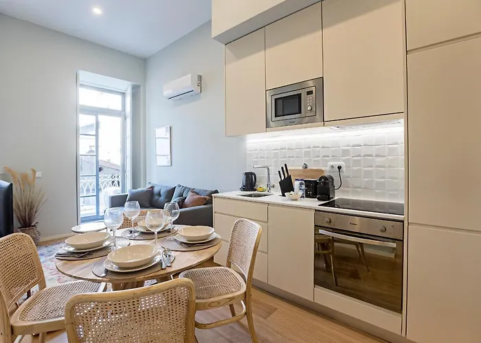 公寓 31 Janeiro 157 - Stylish 1br W/ Ac & Balcony By Lovelystay *