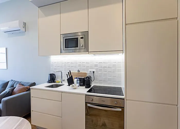 公寓 31 Janeiro 157 - Stylish 1br W/ Ac & Balcony By Lovelystay