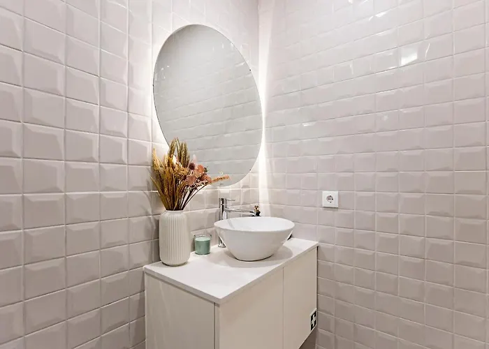 31 Janeiro 157 - Stylish 1br W/ Ac & Balcony By Lovelystay *