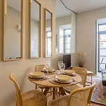 31 Janeiro 157 - Stylish 1br W/ Ac & Balcony By Lovelystay Apartment