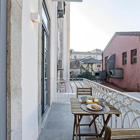 Apartment 31 Janeiro 157 - Stylish 1br W/ Ac & Balcony By Lovelystay