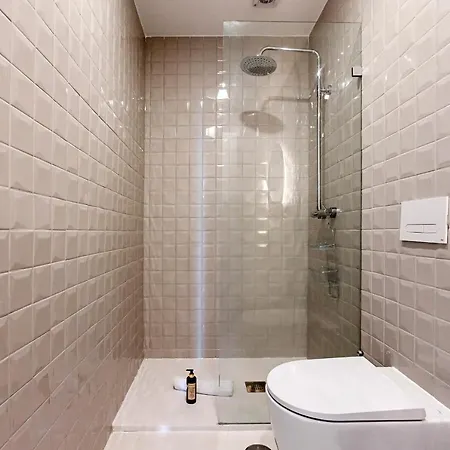 31 Janeiro 157 - Stylish 1br W/ Ac & Balcony By Lovelystay * Oporto