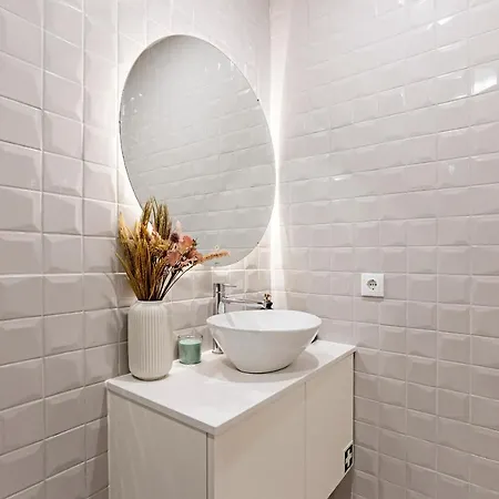 31 Janeiro 157 - Stylish 1br W/ Ac & Balcony By Lovelystay *